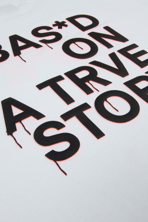 t-shirt bianca rosso particolare retro